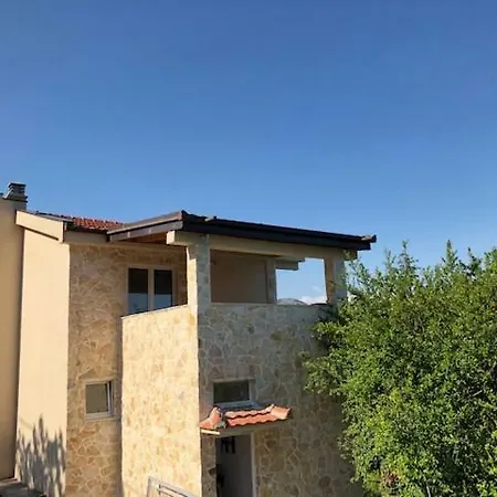Skadar House Bobija